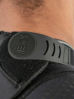 Fourth Element Xenos 7mm Wetsuit Mens -Online Dive Gear Sales Shop Fourth Element Xenos 7mm Mens Detail Neck