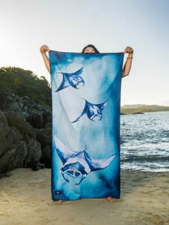 Ocean Armour Manta Beach Towel -Online Dive Gear Sales Shop Ocean Armour Manta Beach Towel Lifestyle Beach Vertical